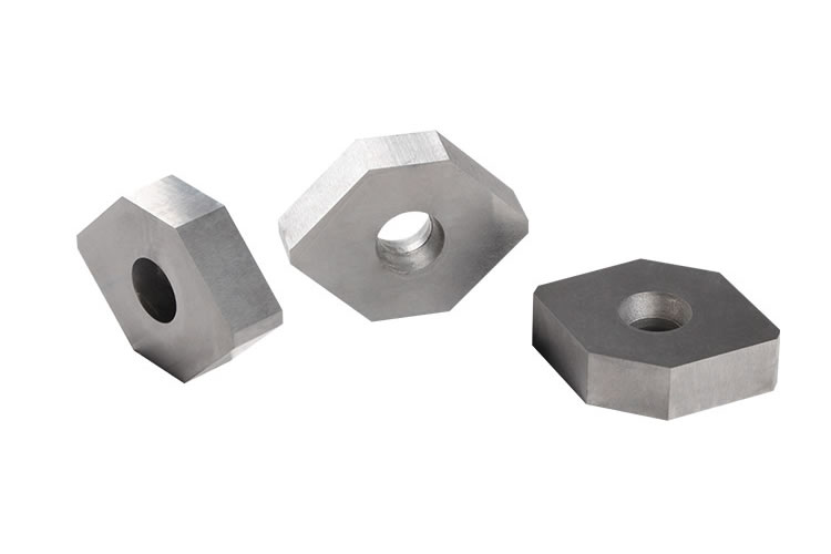 Carbide blocks for crushing 