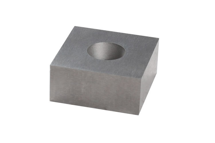 Carbide blocks for crushing 